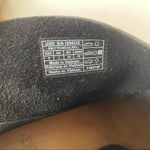 Ugg Bandara Leather Ankle Boot Stye 1098310 Black 9 EUC - Picture 4 of 10